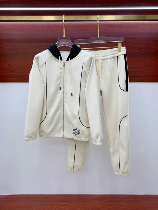 Picture of LV Sweater Suits _SKULVM-3XLomtr0440819